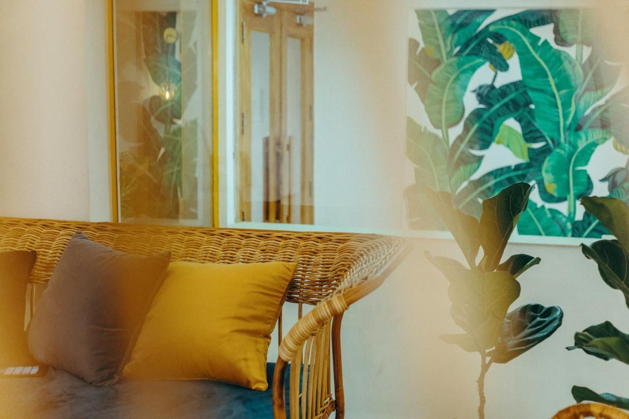 Chilla Palace Homestay Thành Pho Ho Chí Minh Esterno foto