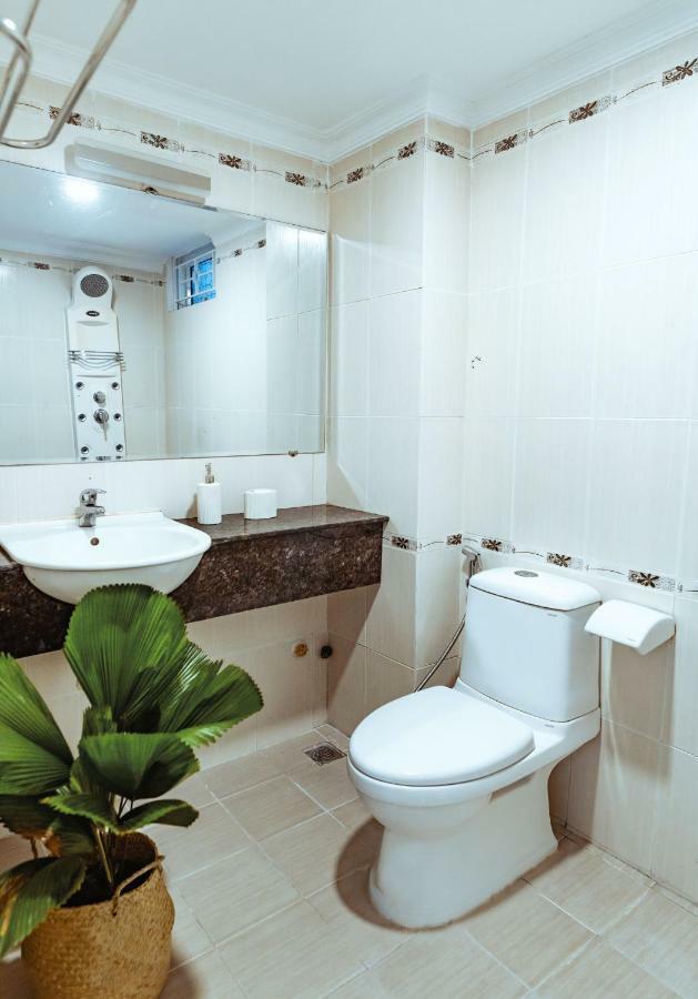 Chilla Palace Homestay Thành Pho Ho Chí Minh Esterno foto
